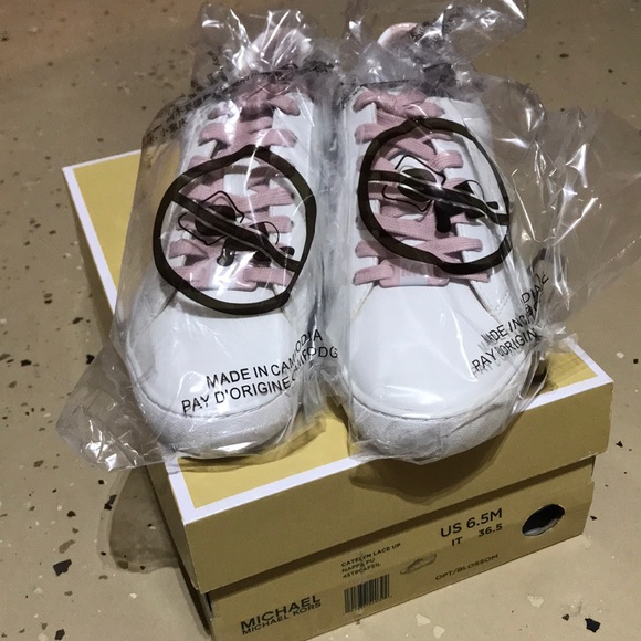 🎄 SANTA’S DEAL 🎄 Michael Kors Catelyn Lace Up Napa PU Optic Blossom 45T8CAFS1L - Picture 9 of 9